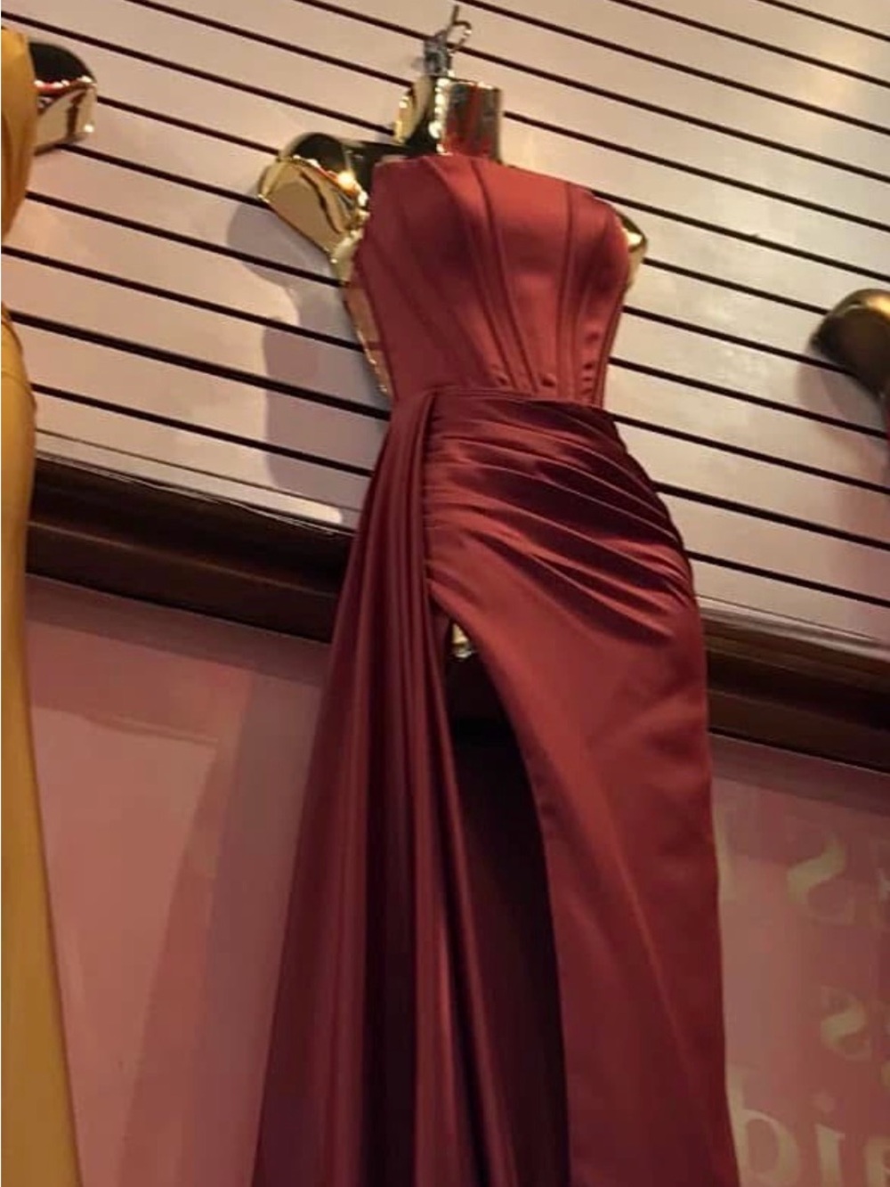 Black Elegant Strapless Burgundy Evening Gown